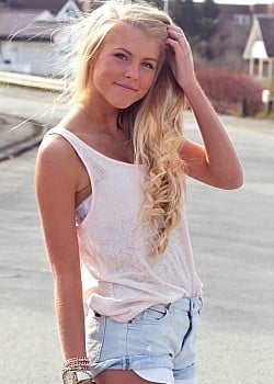 Aurora Mohn
